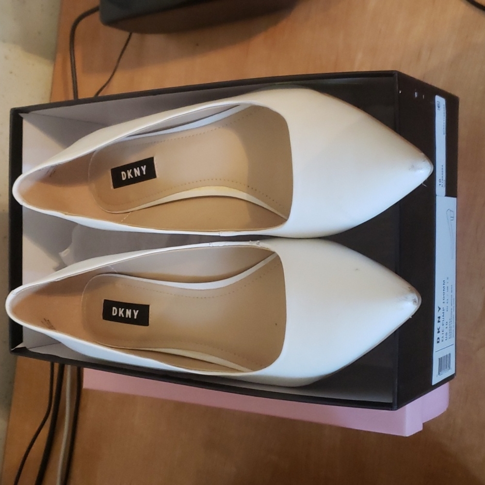 Dkny Elie pump nappa leather white size 10